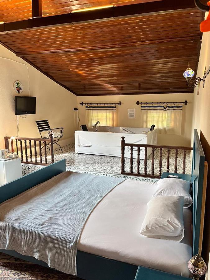 Mehmet Arif Bey Boutique Hotel Анталия Екстериор снимка